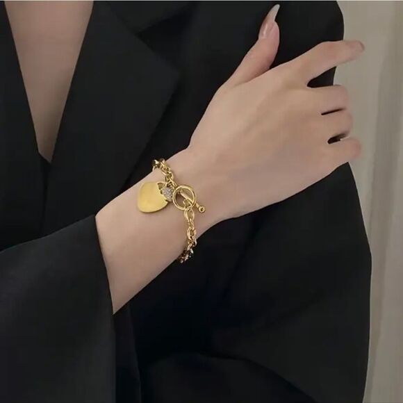 Gold Stainless steel Diamond Toggle Bracelet - Picture 3 of 3